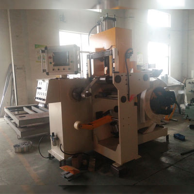 Eine Schicht-Kupfer-Transformator-Folien-Wickelmaschine mit kaltem Druck-Schweißen
