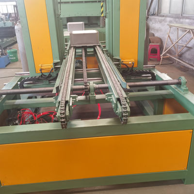 Automatische gewölbte Flosse, welche die Maschine herstellt Transformator-Panzergranate bildet