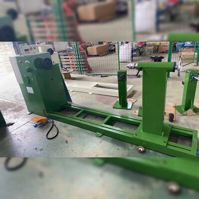 Maschine zur Wickelung von Schraubdraht mit halbautomatischem Transformator
