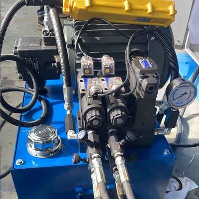 Transformator-Kernstapeltisch mit hydraulischer Station mit 8000 kg max. Tragfähigkeit und 850 mm Arbeitshöhe