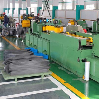 300 mm Breite Transformator Kernschneidemaschine mit Schritt-Lap-Schneiden und integriertes Streichen für Siliziumstahl