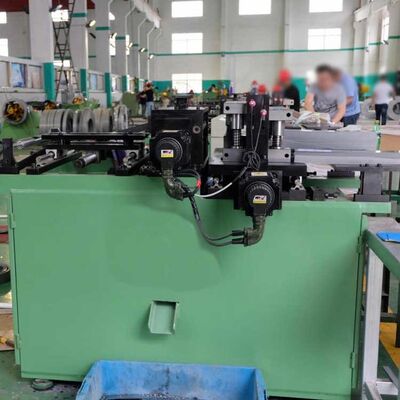 DHJ300 Hochpräzisionsservogetriebene automatische Kernschneidemaschine für Reaktorkerne mit 180 m/min Geschwindigkeit und 0,23-0,35 mm Dicke