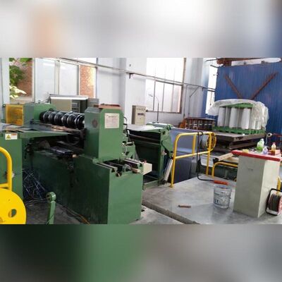 Hochpräzisions-Siliciumstahlschneider mit ±0,1 mm Schneidegenauigkeit 120 m/min Zuführgeschwindigkeit und 5000 kg Spulengewichtskapazität